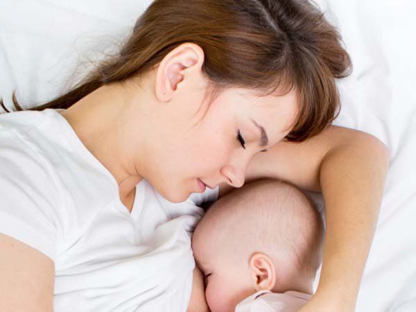 Hướng dẫn bổ sung canxi cho bé đang bú mẹ